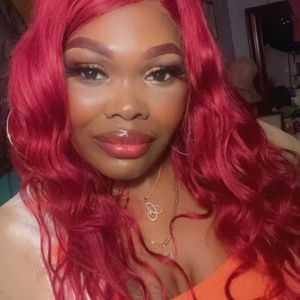 Meet your Posher, Chrishell